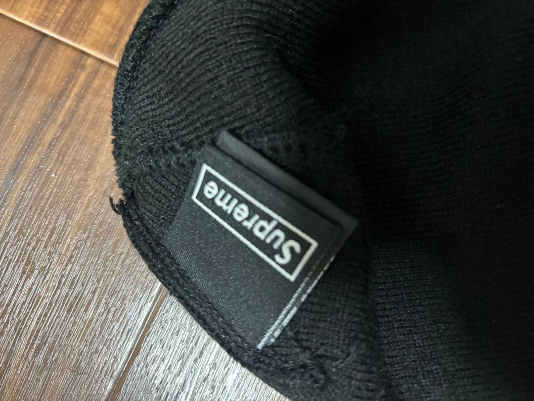 し*ゃ様 Supreme ブラック ニット帽　今週まで出品！　値下げしてます‼️