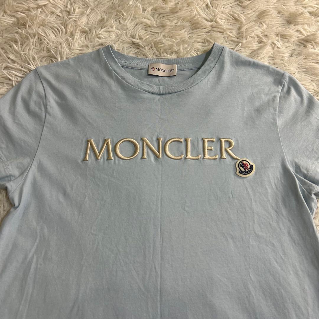 美品 国内正規品 モンクレール 刺繍 ロゴ Tシャツ 2025SS ライトブルー