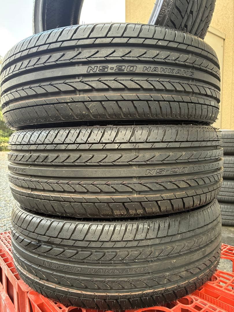 ほぼ新品・送料込みです❗️NANKANG NS-20 165/40R17