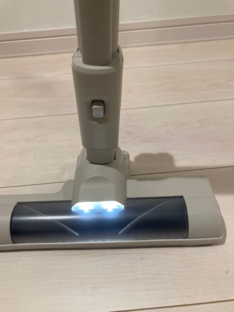 【極美品】アイリスオーヤマ 充電式サイクロンスティッククリーナー