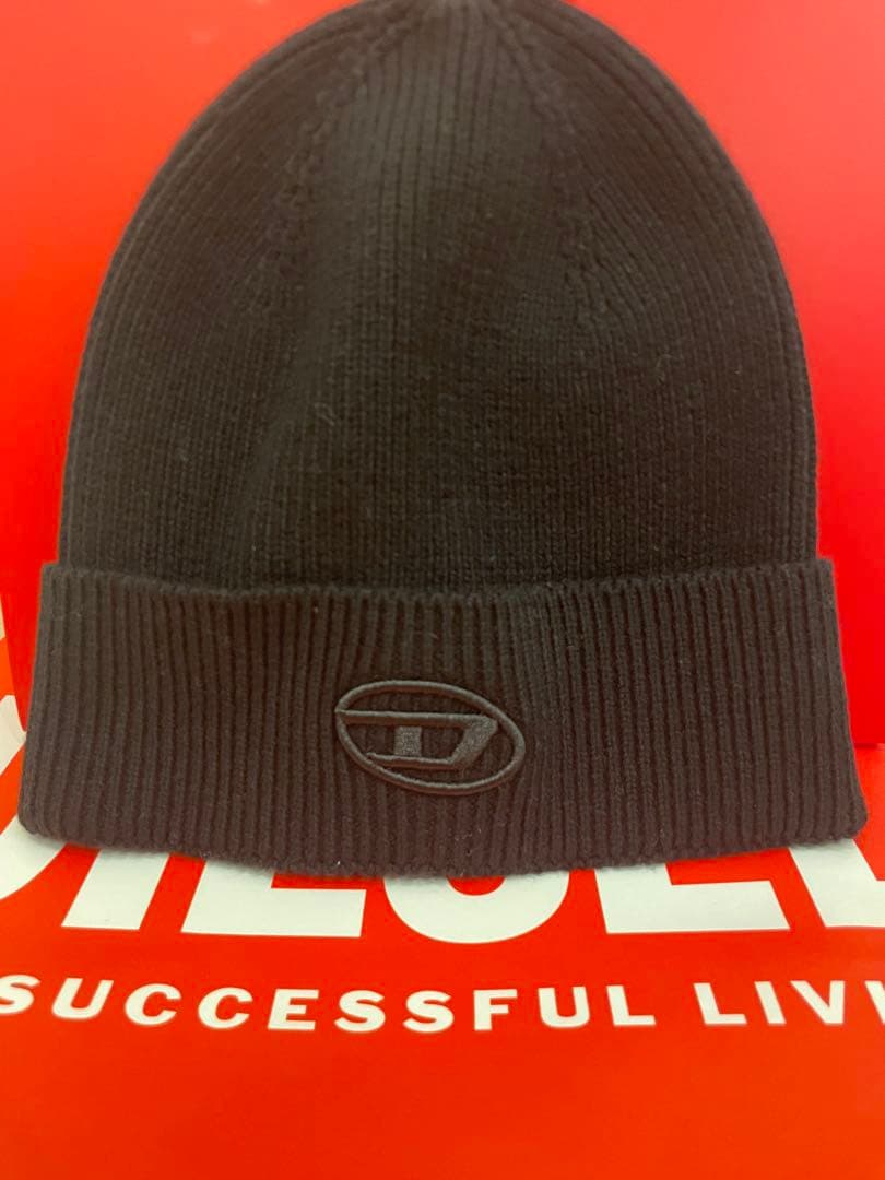 DIESEL ブラック ニット帽　ショッパー付き