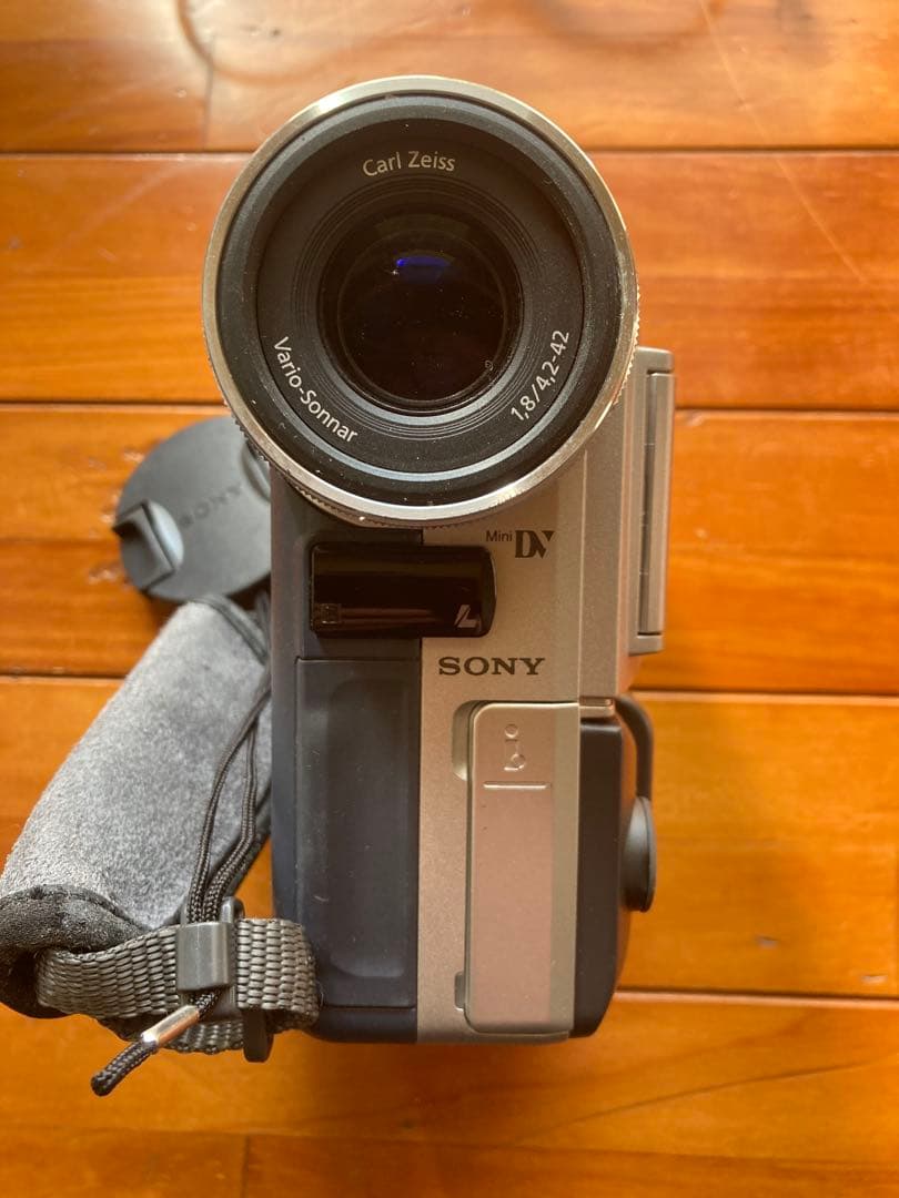 SONY DCR-PC100 ビデオカメラ