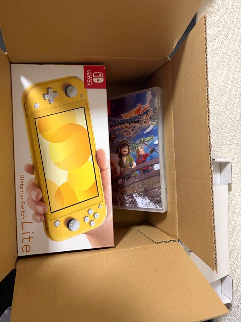 Nintendo Switch Lite イエロー + ドラゴンクエストXI
